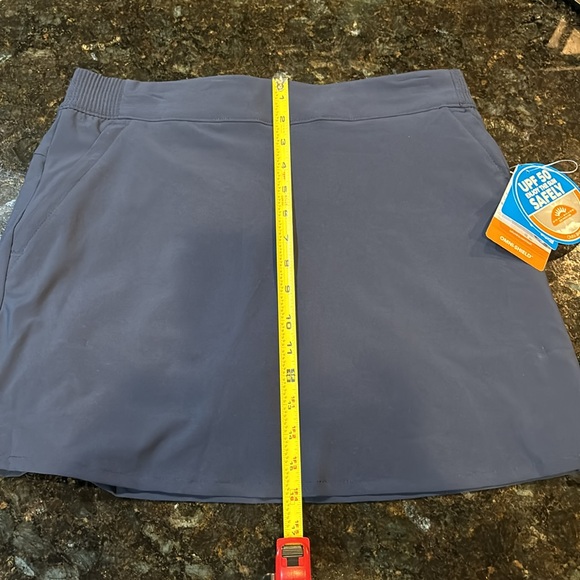 NWT- Columbia Athletic skort, size M - Picture 4 of 6